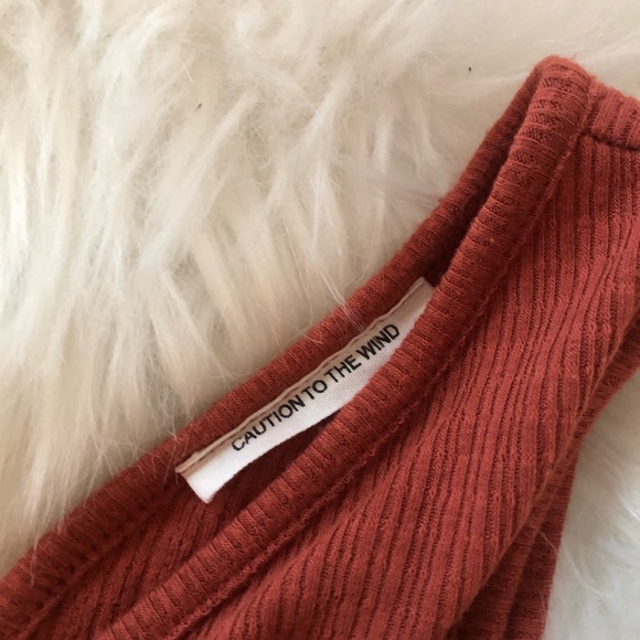 Caution to the Wind Tank S - Picture 4 of 4